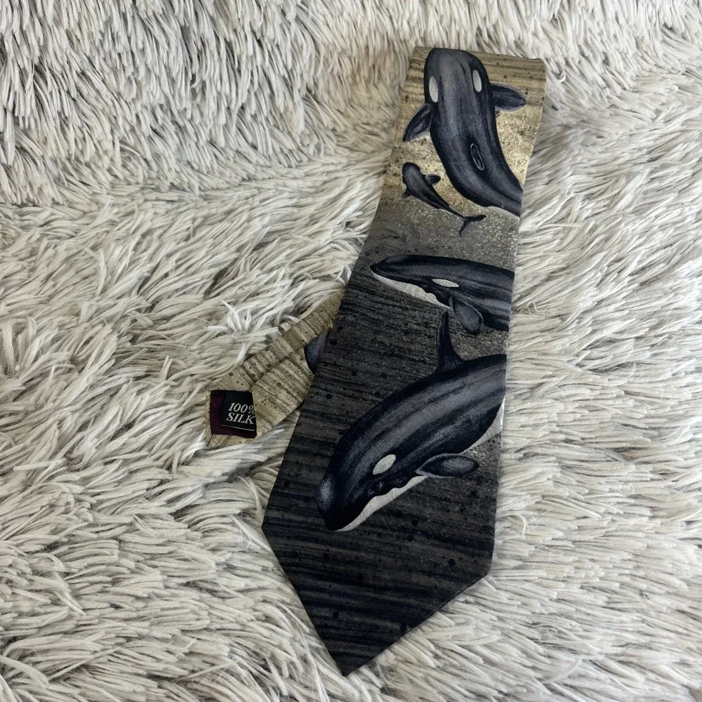 Vintage Endangered Species Orca Killer Whale Ocean Tie Made‎ in USA 100% Silk